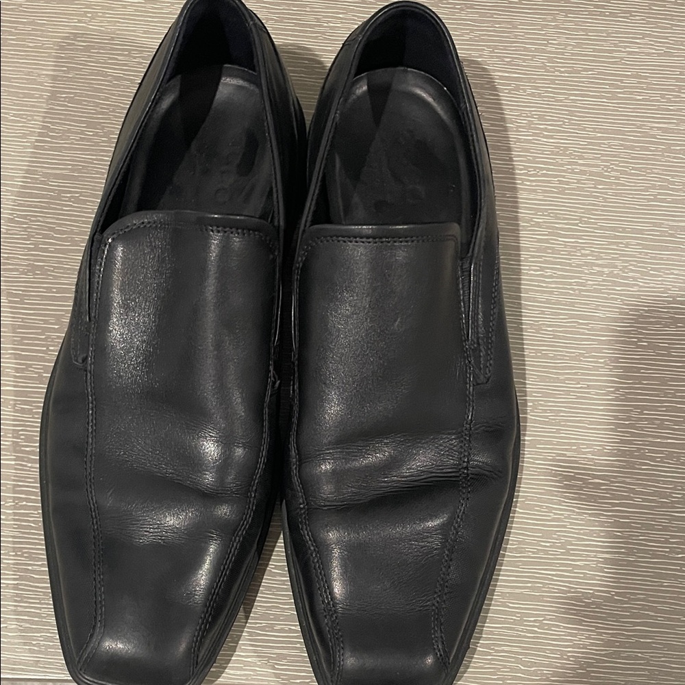Ecco Black Leather Loafers - Picture 11 of 12